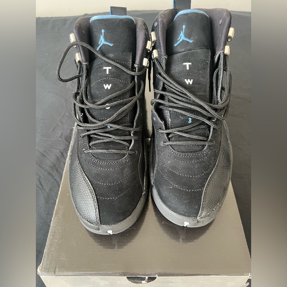 Jordan 12 Nubuck size 11